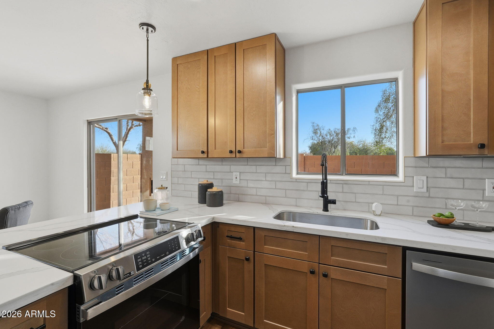 15651 North 29th Way Phoenix, AZ 85032 - Photo 8 of 34 008_ListerPros