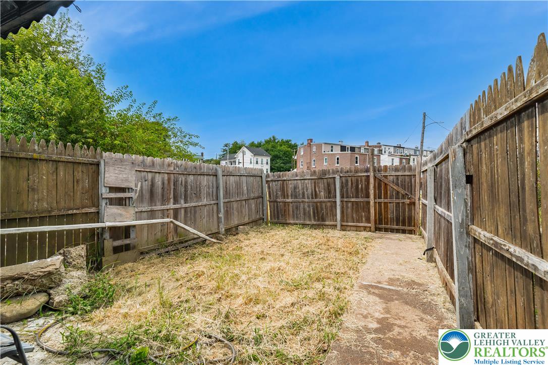 339 East Howe Street Allentown, PA 18109 - Photo 28 of 35 a view of a backyard