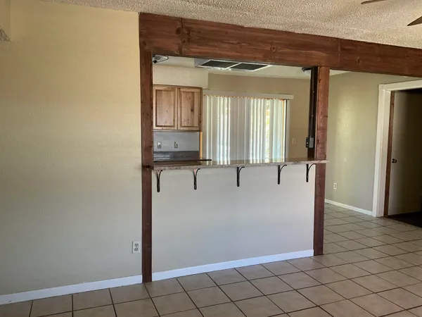 $1,295 | 713 North Rhomberg Street, Burnet, TX 78611
