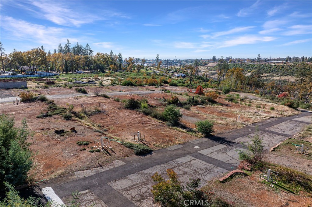 5471 South Libby Road Paradise, CA 95969 - Photo 10 of 21 a view of a town with trees
