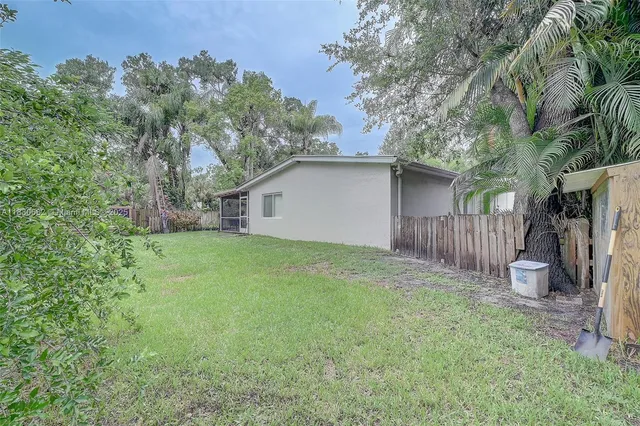 $429,000 | 369 Caloosa Drive, LaBelle, FL 33935