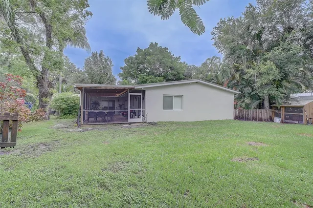 $429,000 | 369 Caloosa Drive, LaBelle, FL 33935