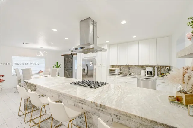 $429,000 | 369 Caloosa Drive, LaBelle, FL 33935