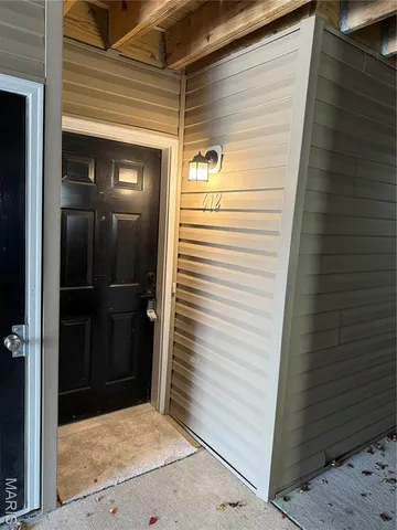 $185,000 | 612 Saravalle Drive, St. Peters, MO 63376