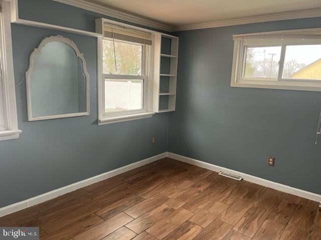 100 Errickson Avenue Moorestown, NJ 08057 - Photo 18 of 27 an empty room with a window