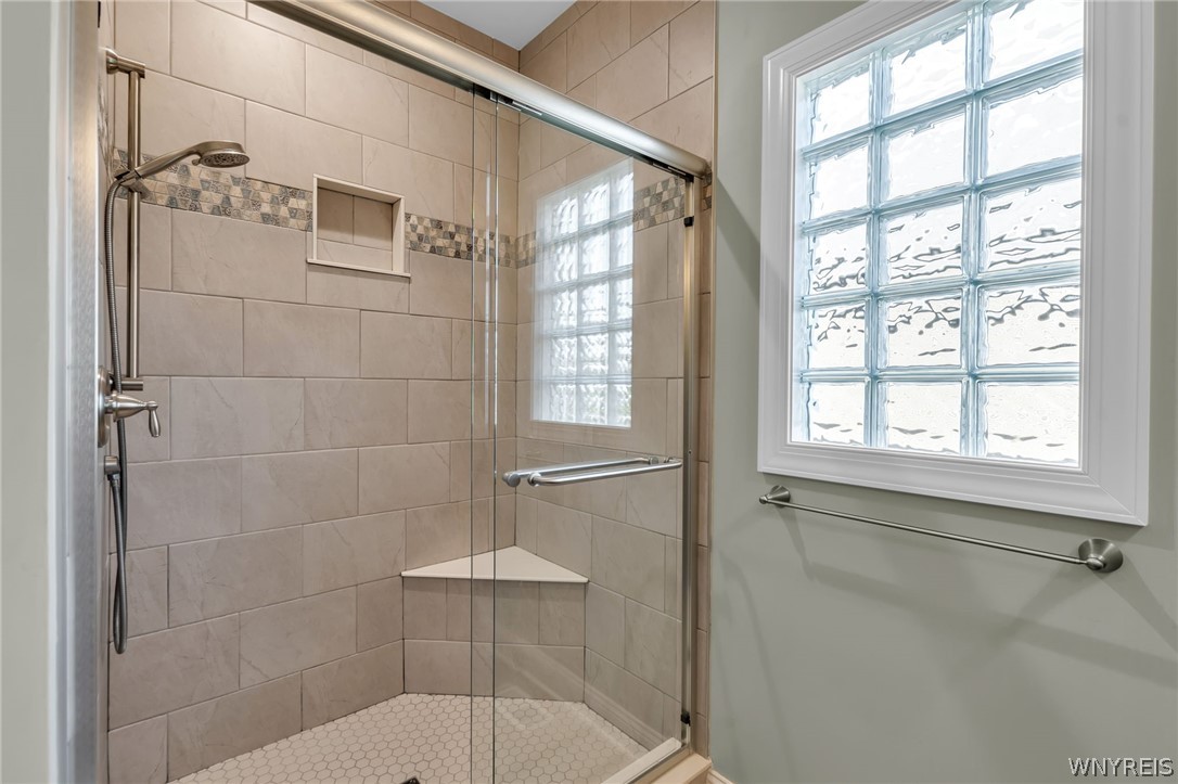 35 Raine Drive Amherst, NY 14221 - Photo 31 of 46