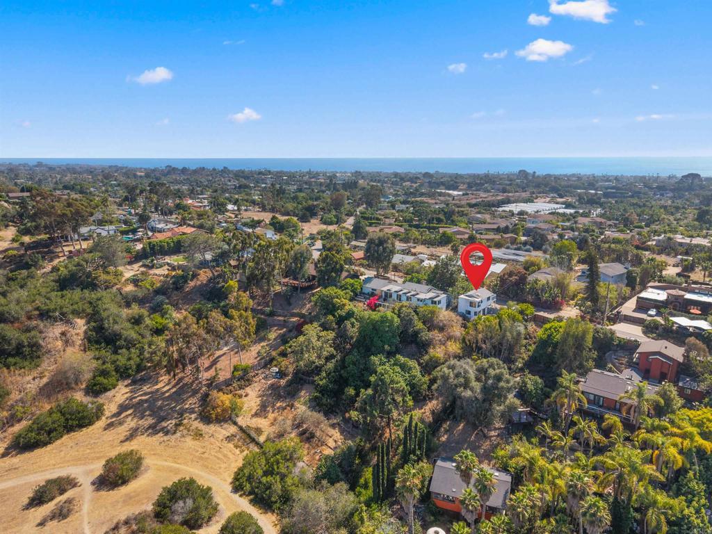 1243 Saxony Road Encinitas, CA 92024 - Photo 16 of 37 Gallery Image 16