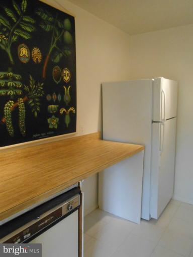 2911 Charing Cross Road, Unit 15 Falls Church, VA 22042 - Photo 12 of 21 Kitchen
