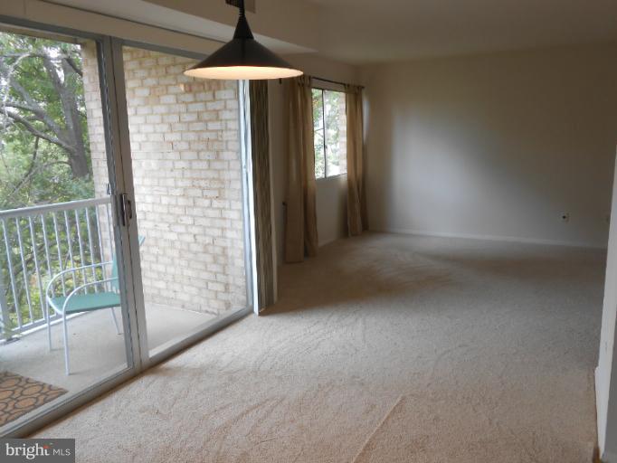 2911 Charing Cross Road, Unit 15 Falls Church, VA 22042 - Photo 20 of 21 Family Room