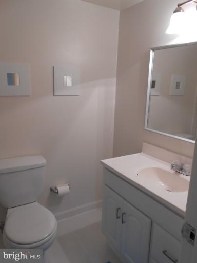 2911 Charing Cross Road, Unit 15 Falls Church, VA 22042 - Photo 4 of 21 Bath