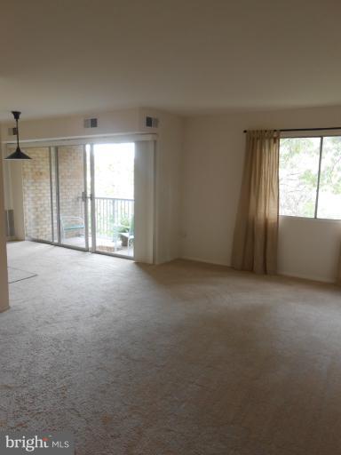 2911 Charing Cross Road, Unit 15 Falls Church, VA 22042 - Photo 10 of 21 Family Room