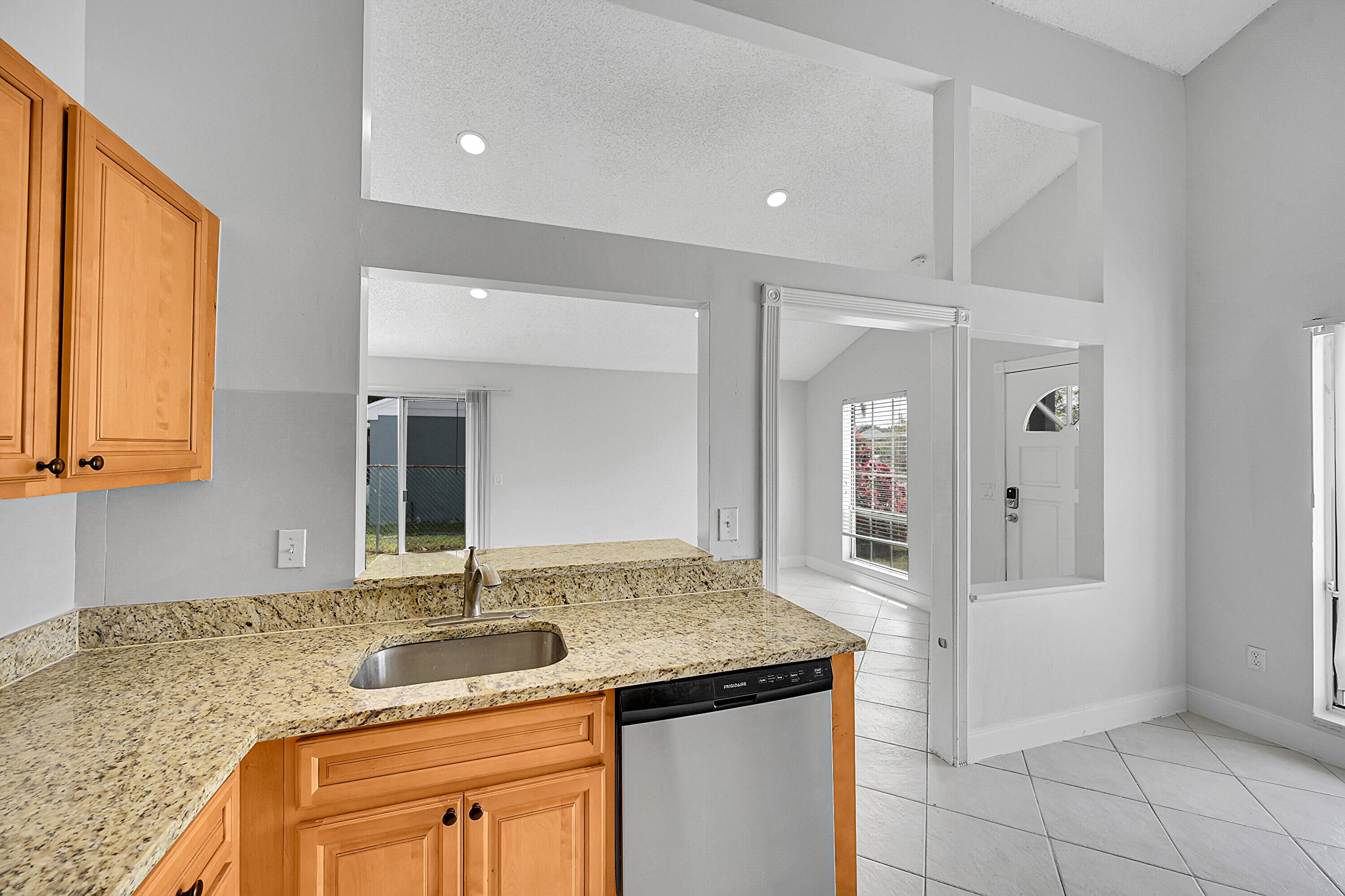 8403 Garden Gate Place Boca Raton, FL 33433 - Photo 12 of 28 12_0 (13)