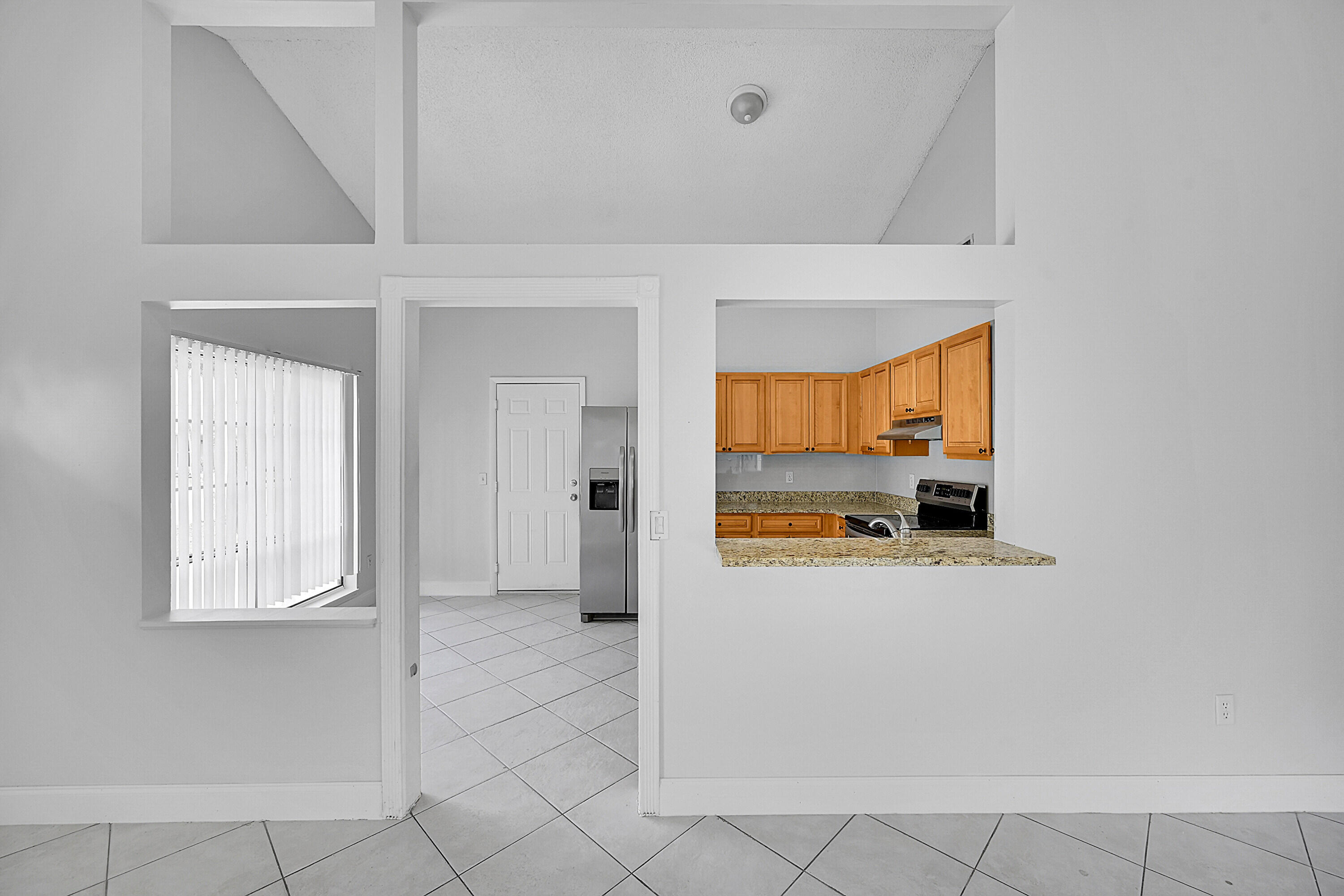 8403 Garden Gate Place Boca Raton, FL 33433 - Photo 10 of 28 09_0 (9)