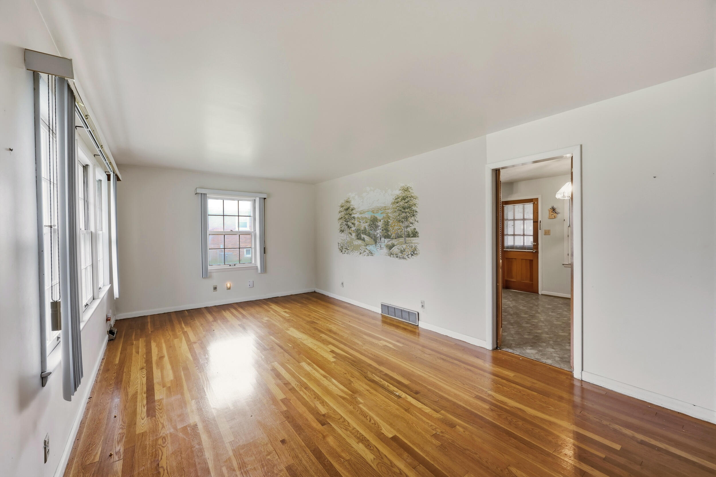 1715 Harrogate Road Lexington, KY 40505 - Photo 5 of 30 1715 Harrogate 005