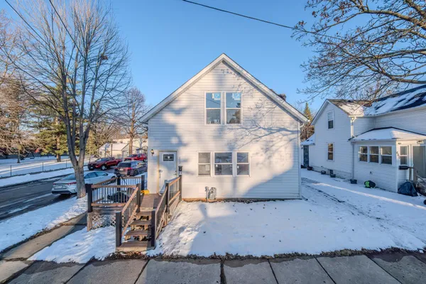 $299,900 | 654 Winslow Avenue, St. Paul, MN 55107