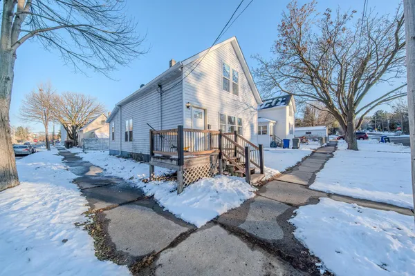 $299,900 | 654 Winslow Avenue, St. Paul, MN 55107