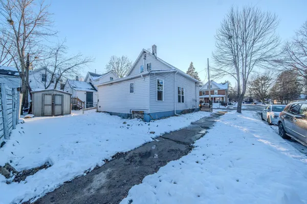 $299,900 | 654 Winslow Avenue, St. Paul, MN 55107