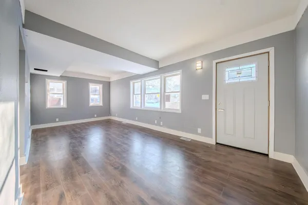$299,900 | 654 Winslow Avenue, St. Paul, MN 55107