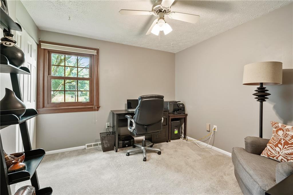 100 Farmingdale Road Wexford, PA 15090 - Photo 18 of 23 Gallery Image 18