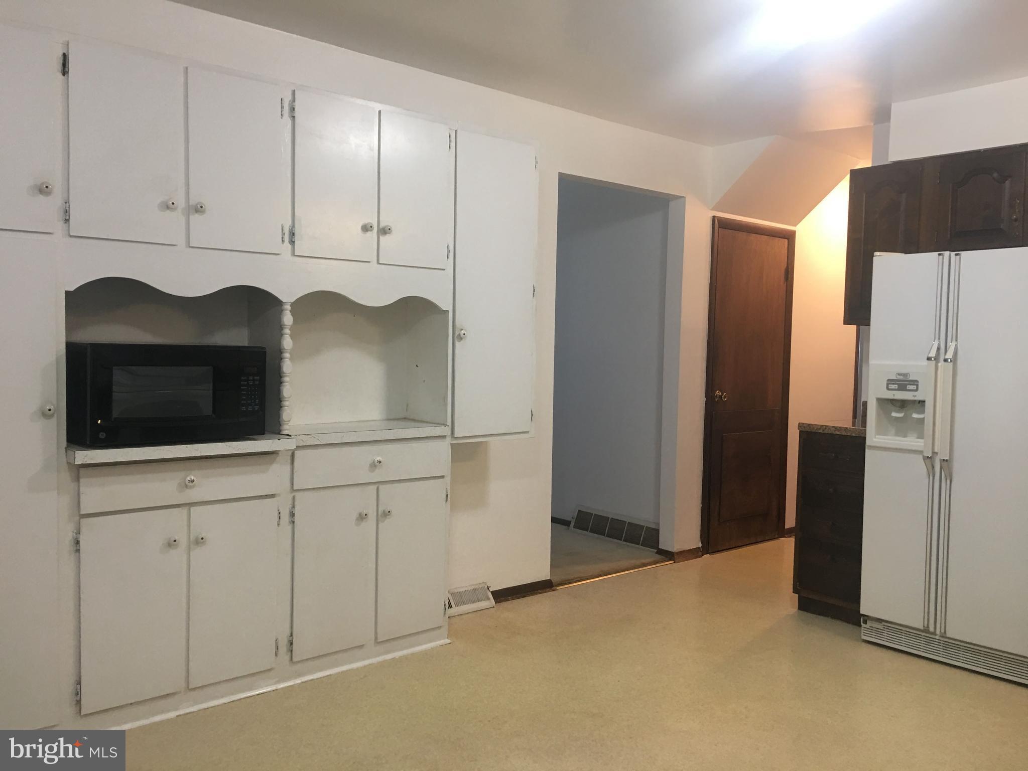 Bright Kitchen