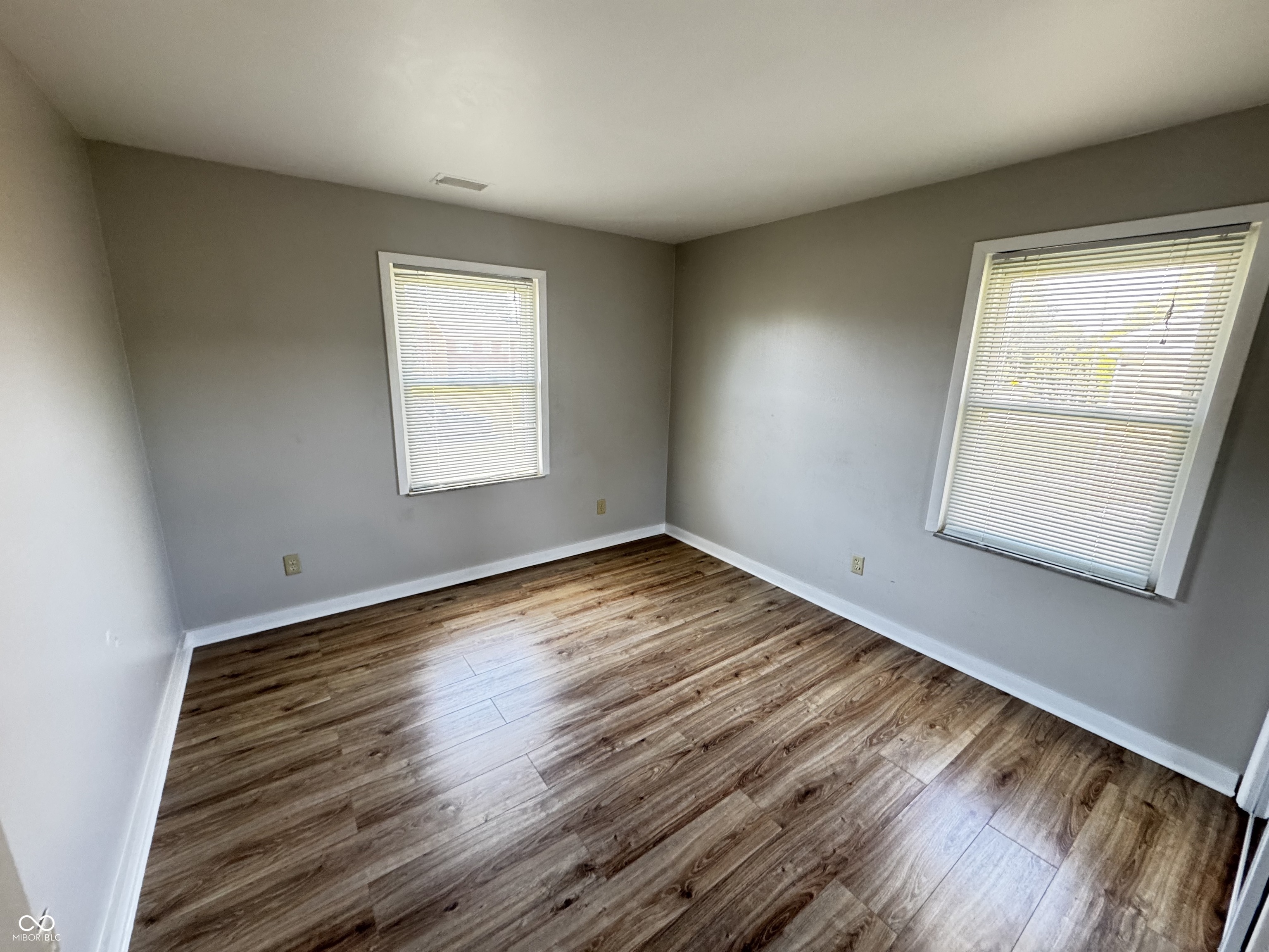 6016 Dickson Road Indianapolis, IN 46226 - Photo 11 of 16