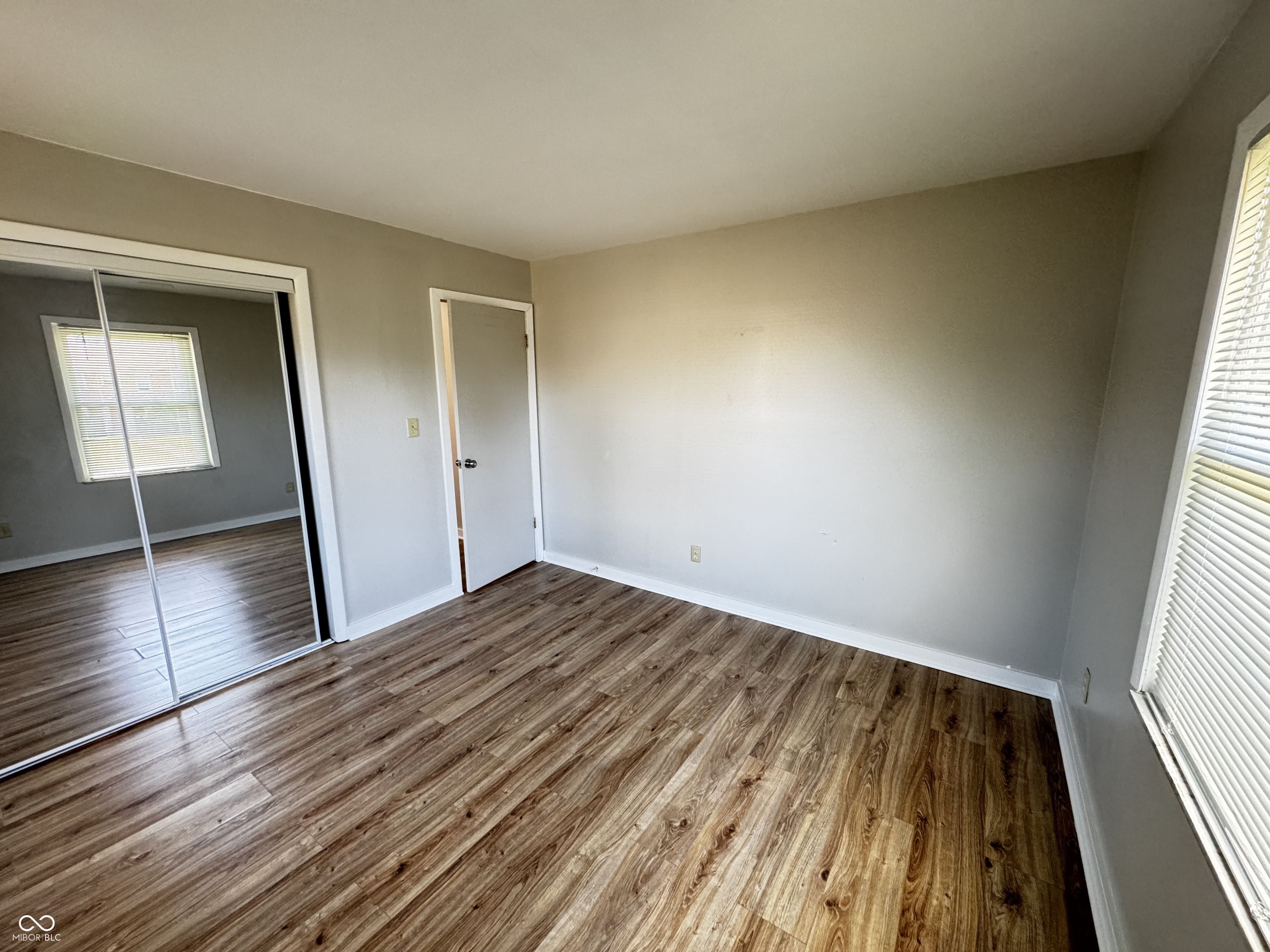 6016 Dickson Road Indianapolis, IN 46226 - Photo 12 of 16