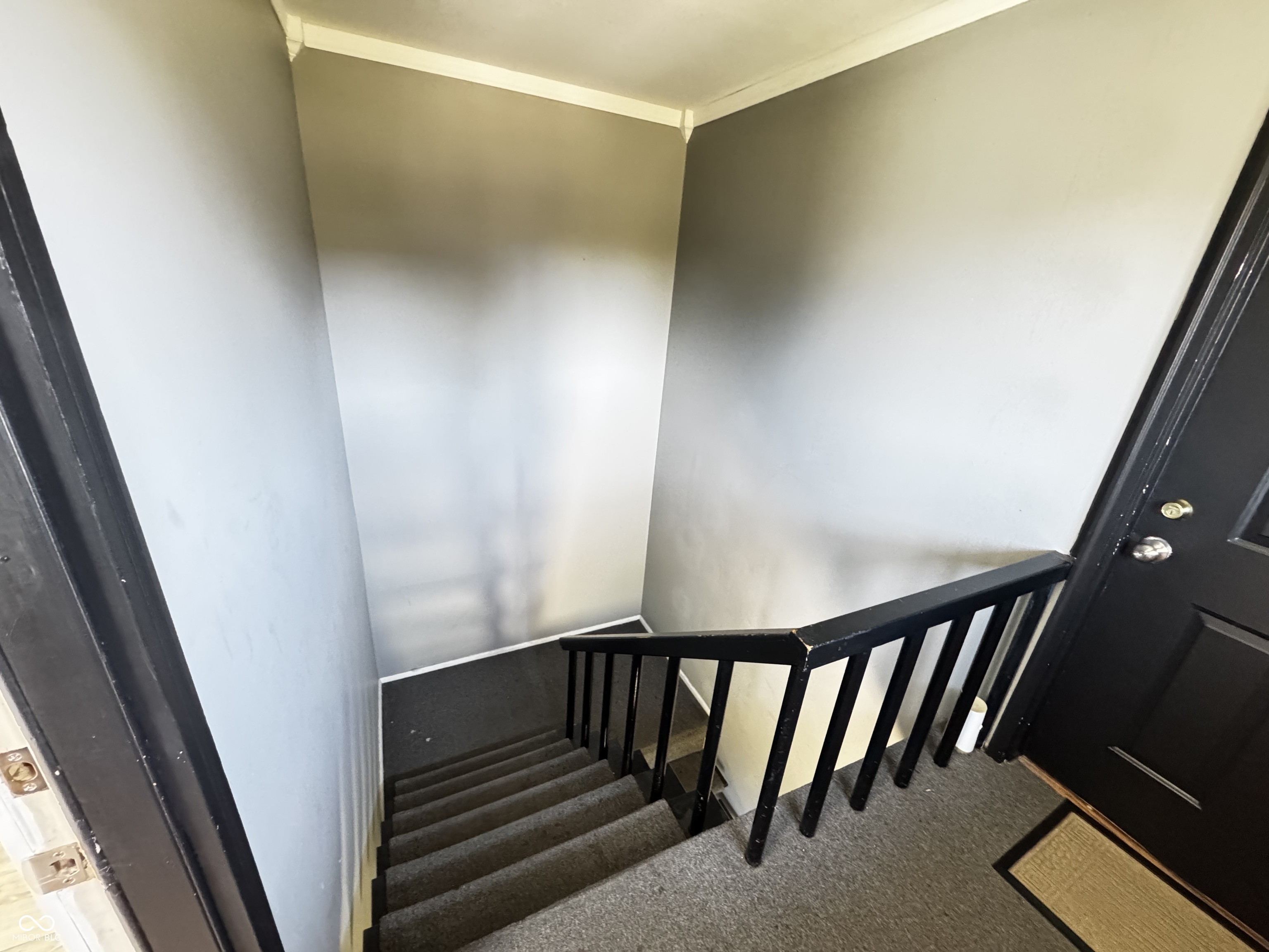6016 Dickson Road Indianapolis, IN 46226 - Photo 4 of 16