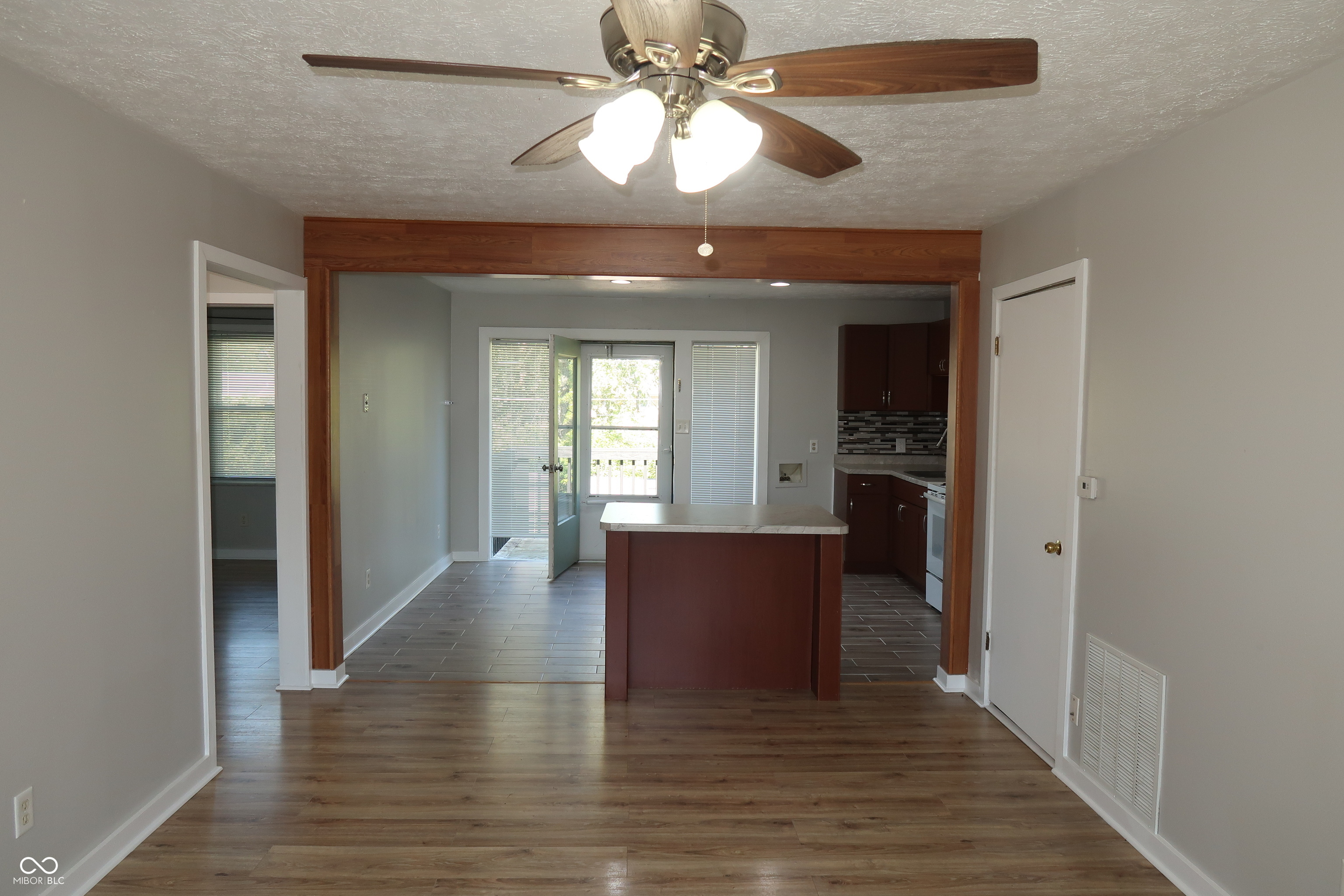 6016 Dickson Road Indianapolis, IN 46226 - Photo 5 of 16