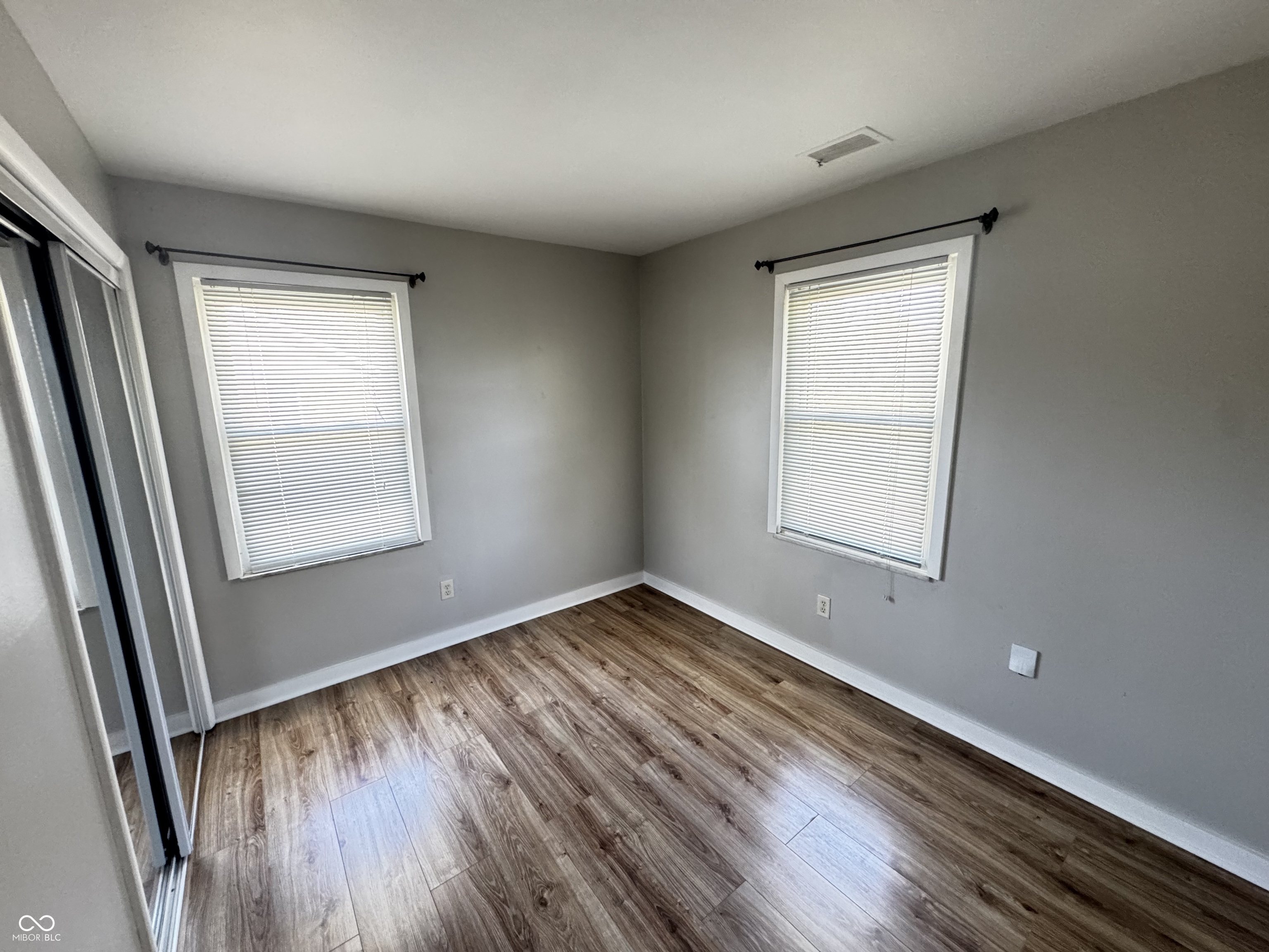 6016 Dickson Road Indianapolis, IN 46226 - Photo 9 of 16