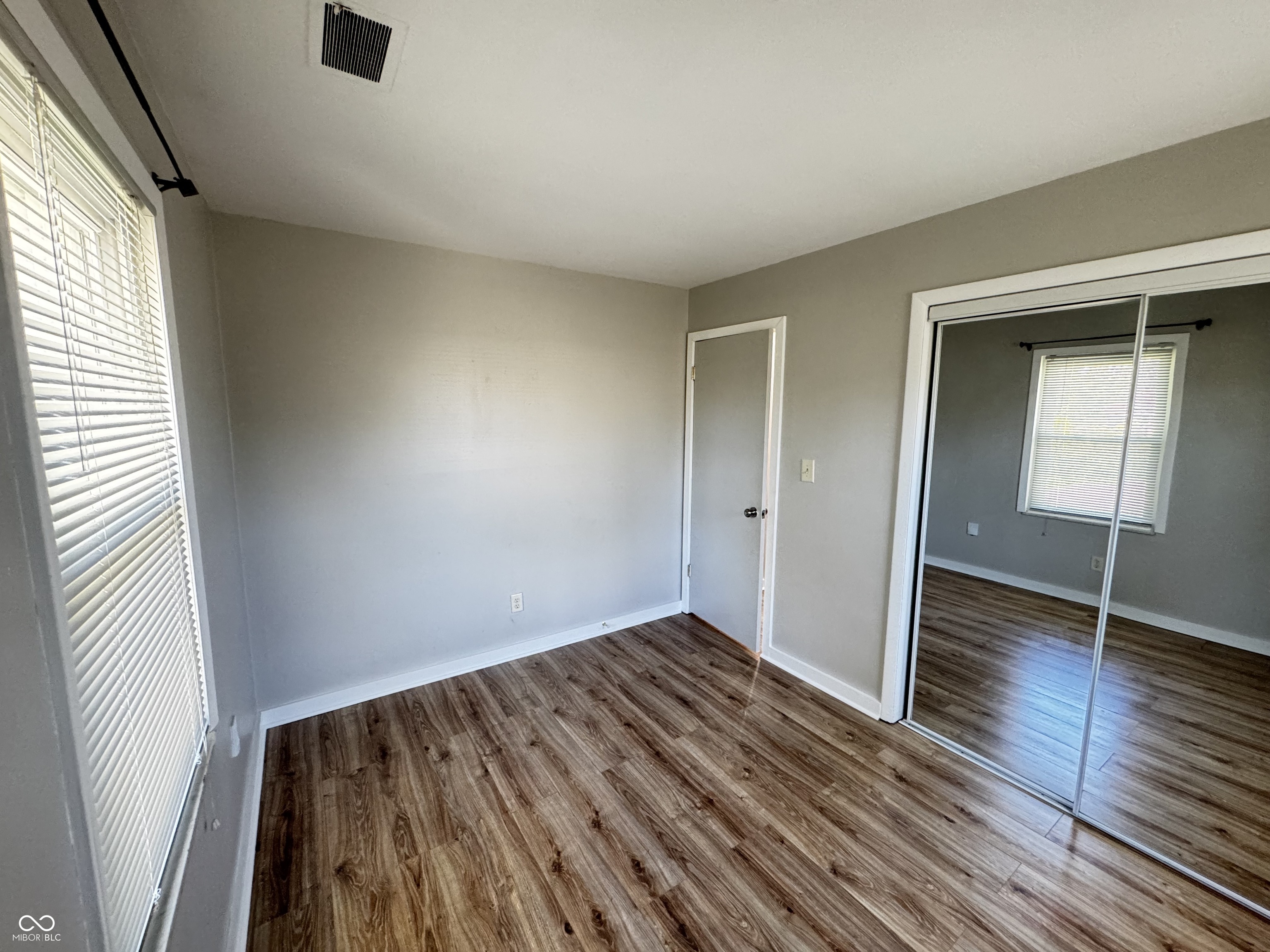 6016 Dickson Road Indianapolis, IN 46226 - Photo 10 of 16