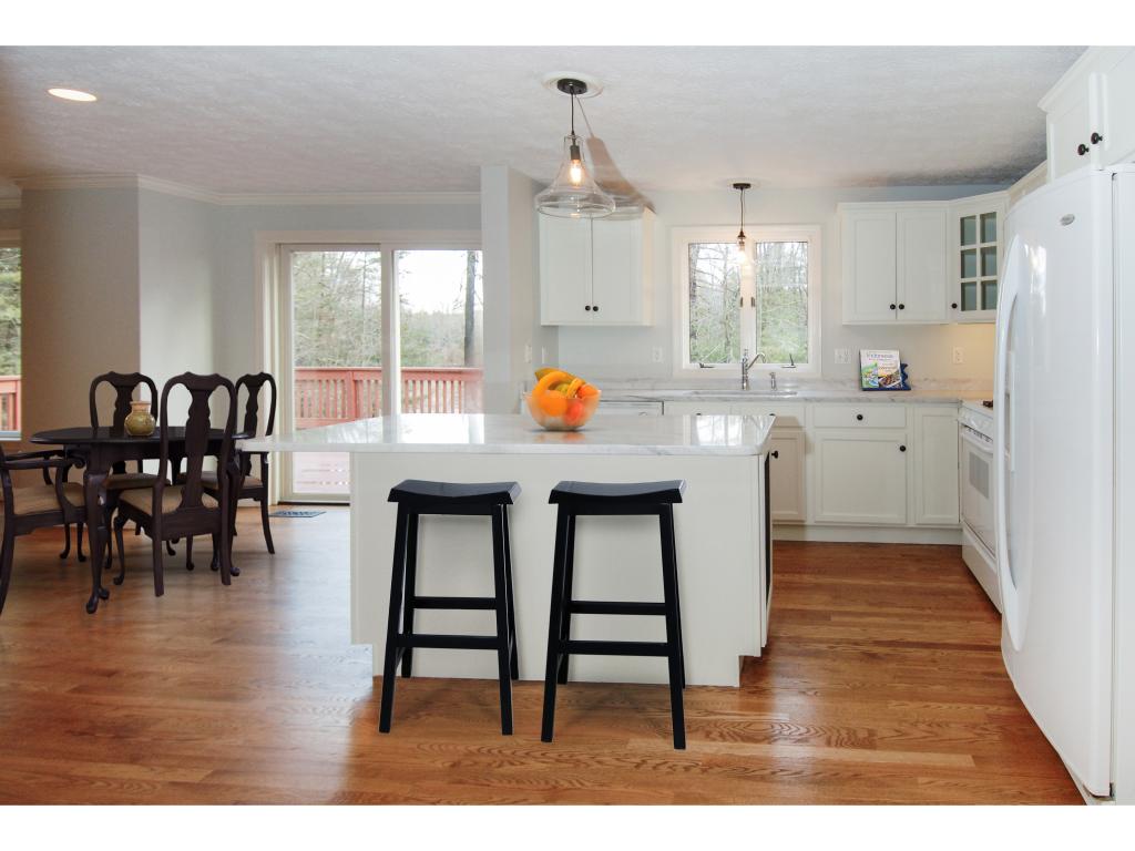 170 Hollis Road Amherst, NH 03031 - Photo 5 of 19