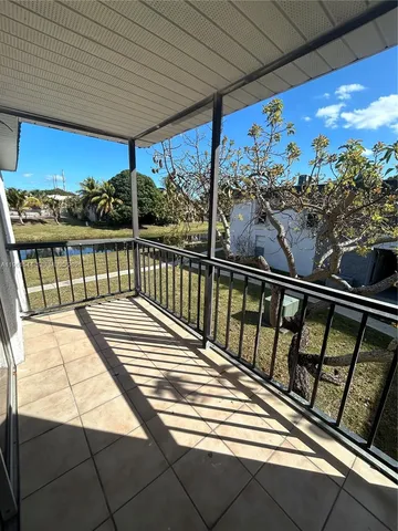 $2,300 | 10367 North Kendall Drive, Unit E5, Miami, FL 33176