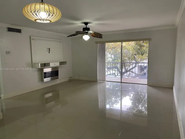 $2,300 | 10367 North Kendall Drive, Unit E5, Miami, FL 33176
