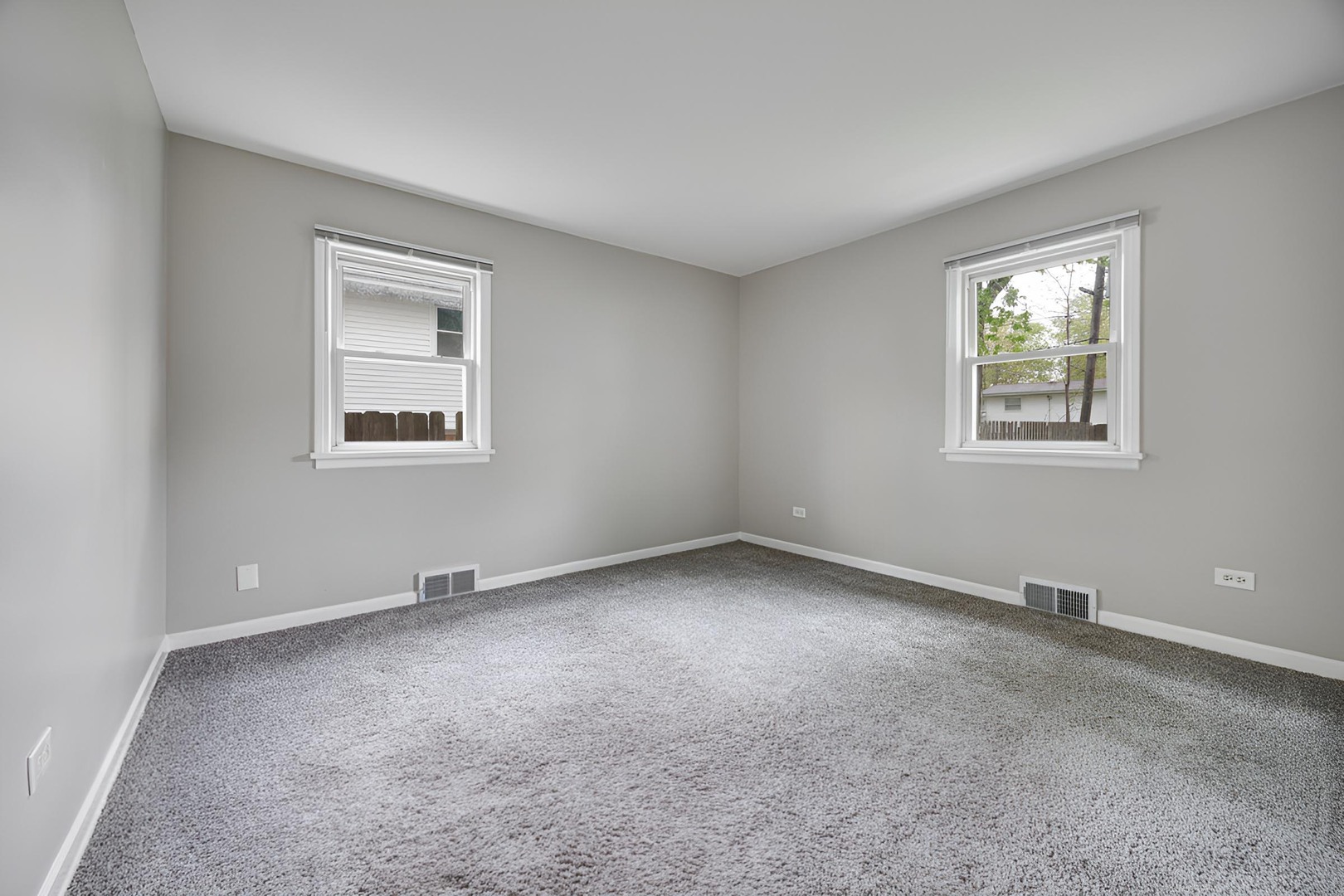 25 North Iowa Avenue Addison, IL 60101 - Photo 11 of 24