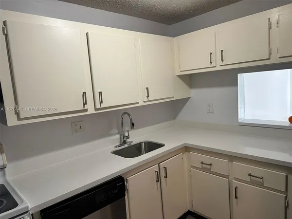 $1,795 | 8000 Fairview Drive, Unit 306, Tamarac, FL 33321