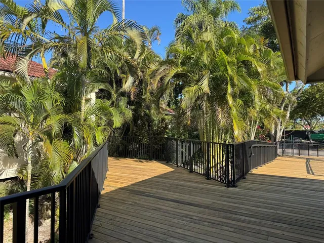 $2,000 | 105 Lake Emerald Drive, Unit 610, Oakland Park, FL 33309