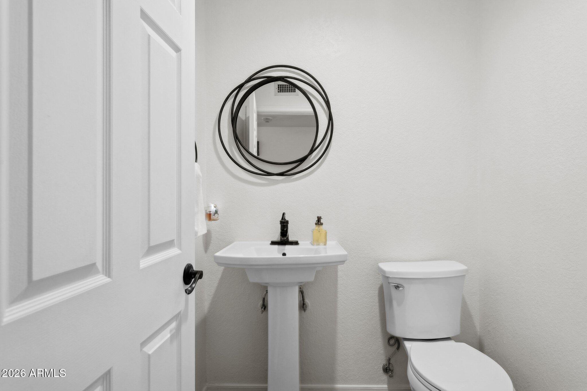 1255 West Sea Shell Drive Gilbert, AZ 85233 - Photo 14 of 28 Powder room