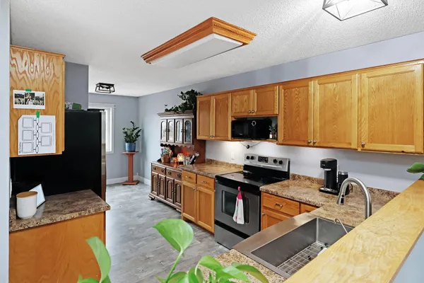 $319,900 | 505 Southwest 7th Avenue, Rice, MN 56367