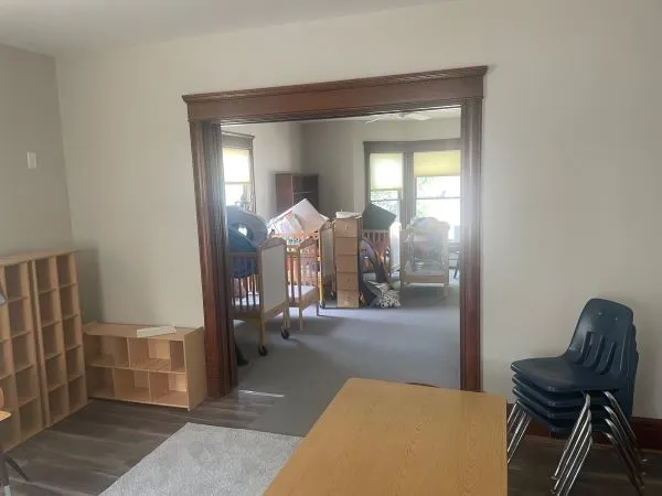 a view of a livingroom with furniture