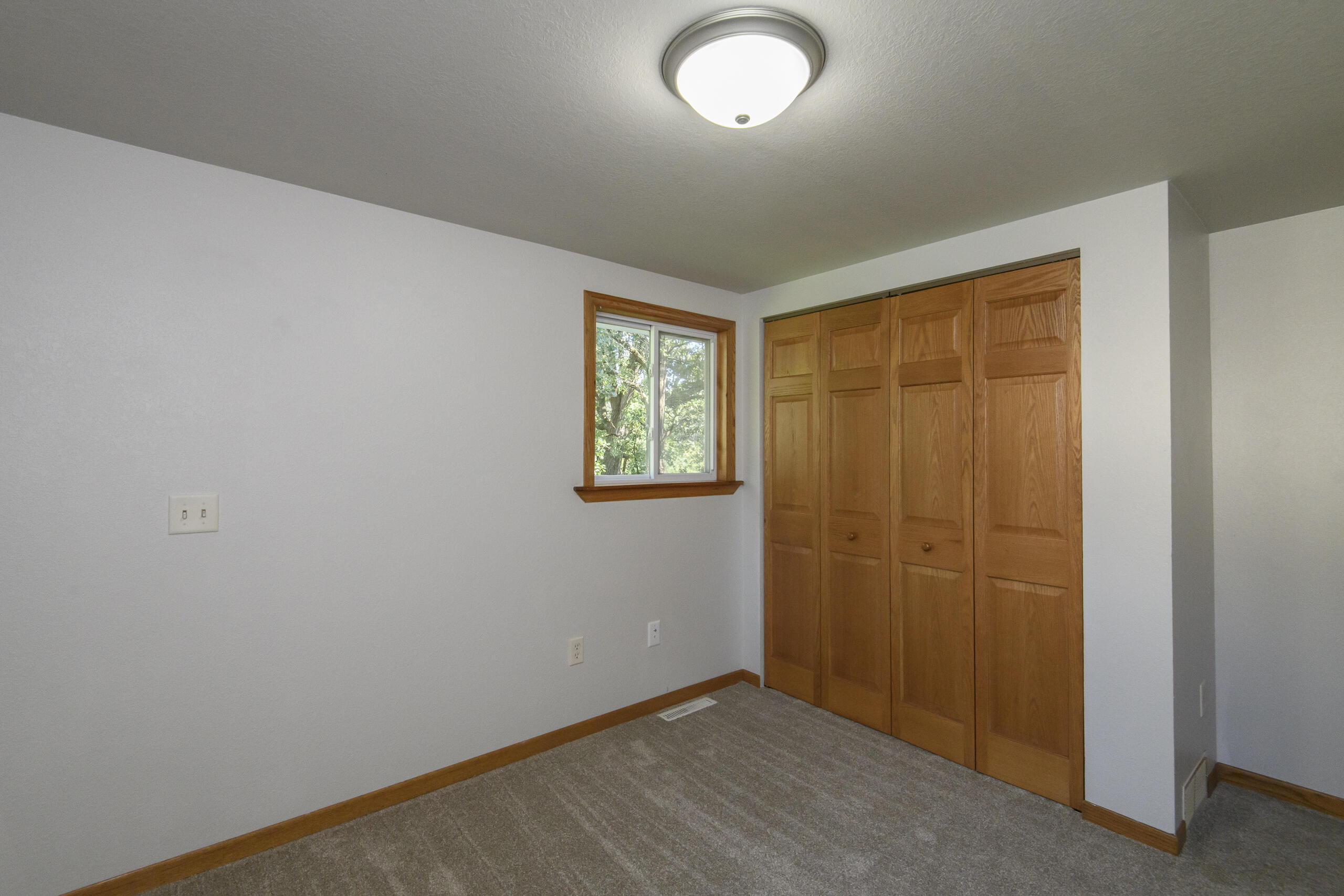 N2006 River Oaks Road Portland, WI 53579 - Photo 15 of 28 N2006 River oaks-24