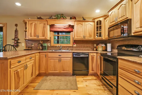 $479,900 | 1150 Grandview Way, Jamestown, TN 38556