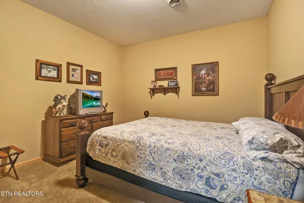 $479,900 | 1150 Grandview Way, Jamestown, TN 38556