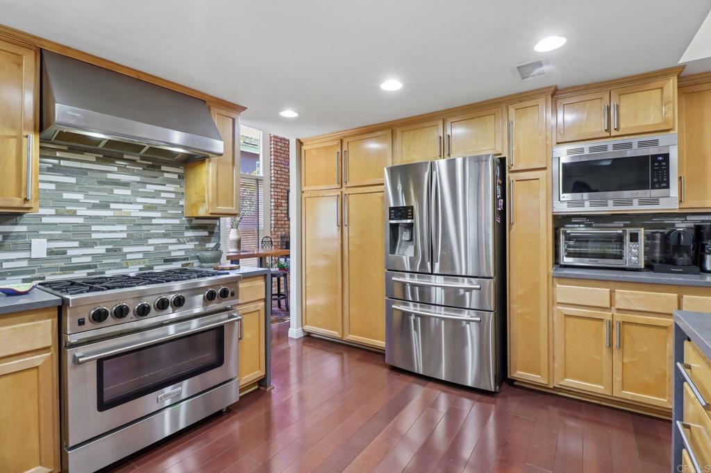 14304 Kendra Court Poway, CA 92064 - Photo 15 of 64