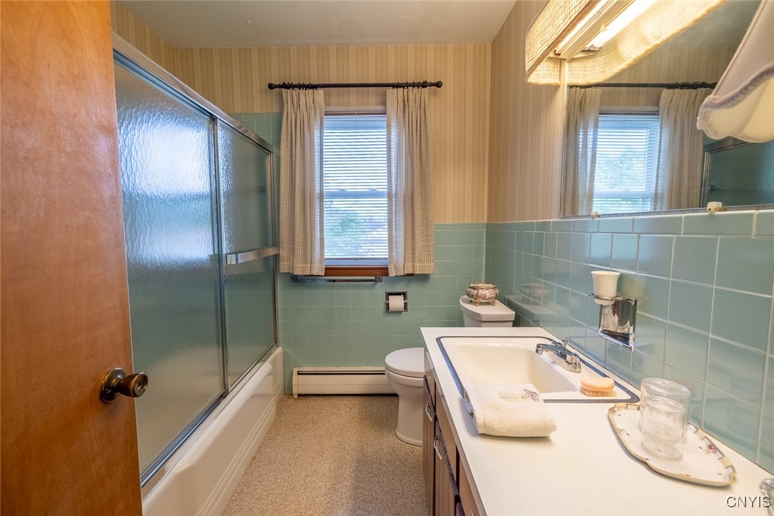 5157 Orangeport Road Clay, NY 13029 - Photo 26 of 43 Full Bath off Hallway