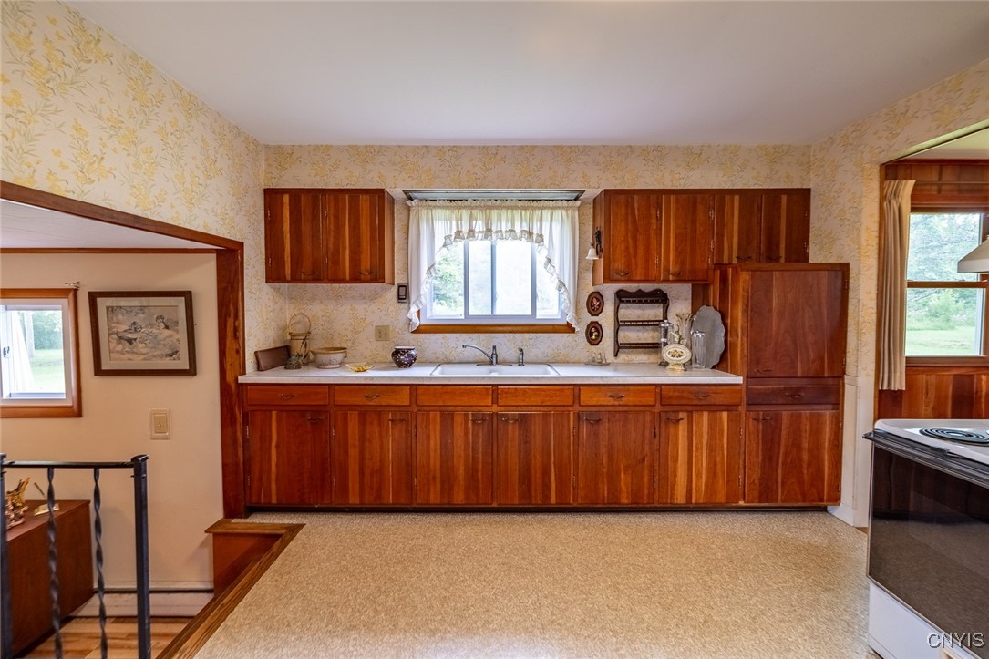 5157 Orangeport Road Clay, NY 13029 - Photo 10 of 43 Kitchen