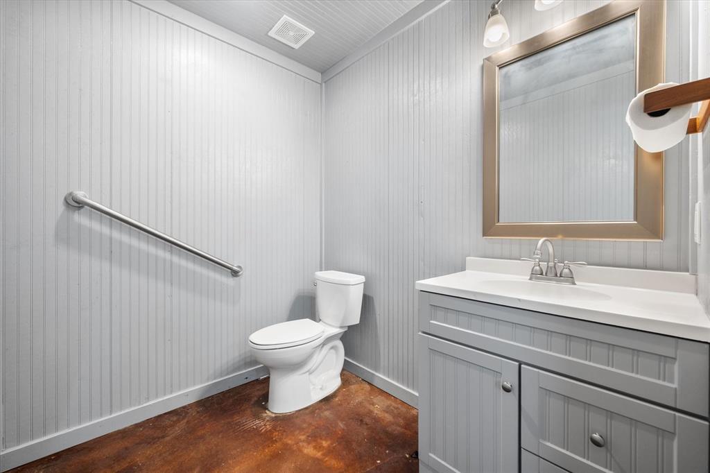 413 Rugged Drive Red Oak, TX 75154 - Photo 36 of 39 Half bath in the shop