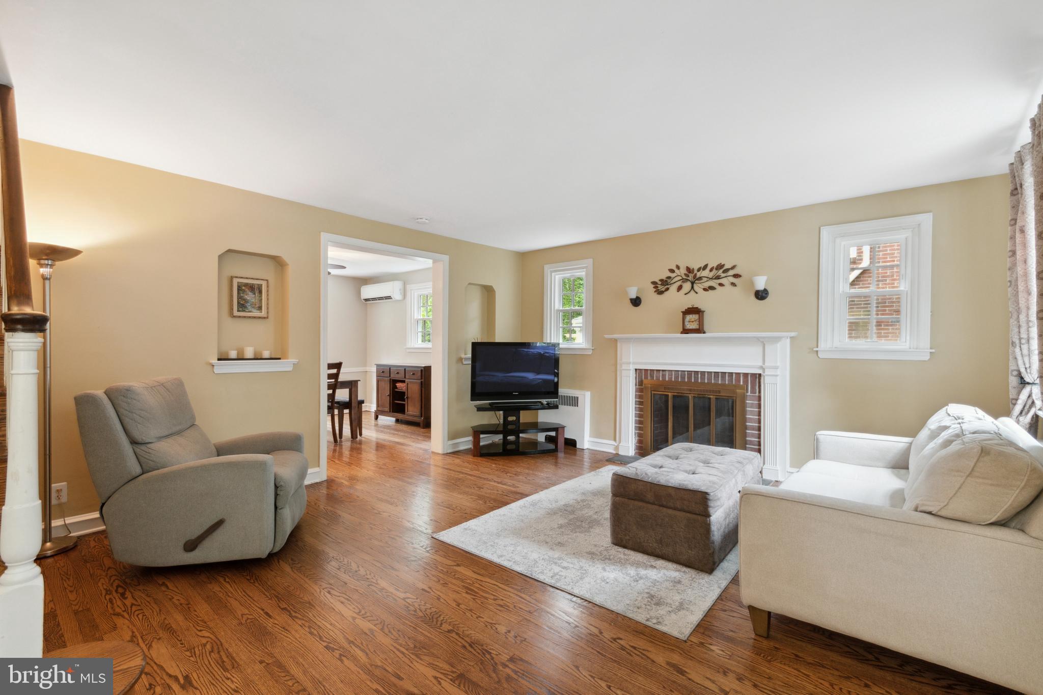 49 Braeburn Road Havertown, PA 19083 - Photo 4 of 34