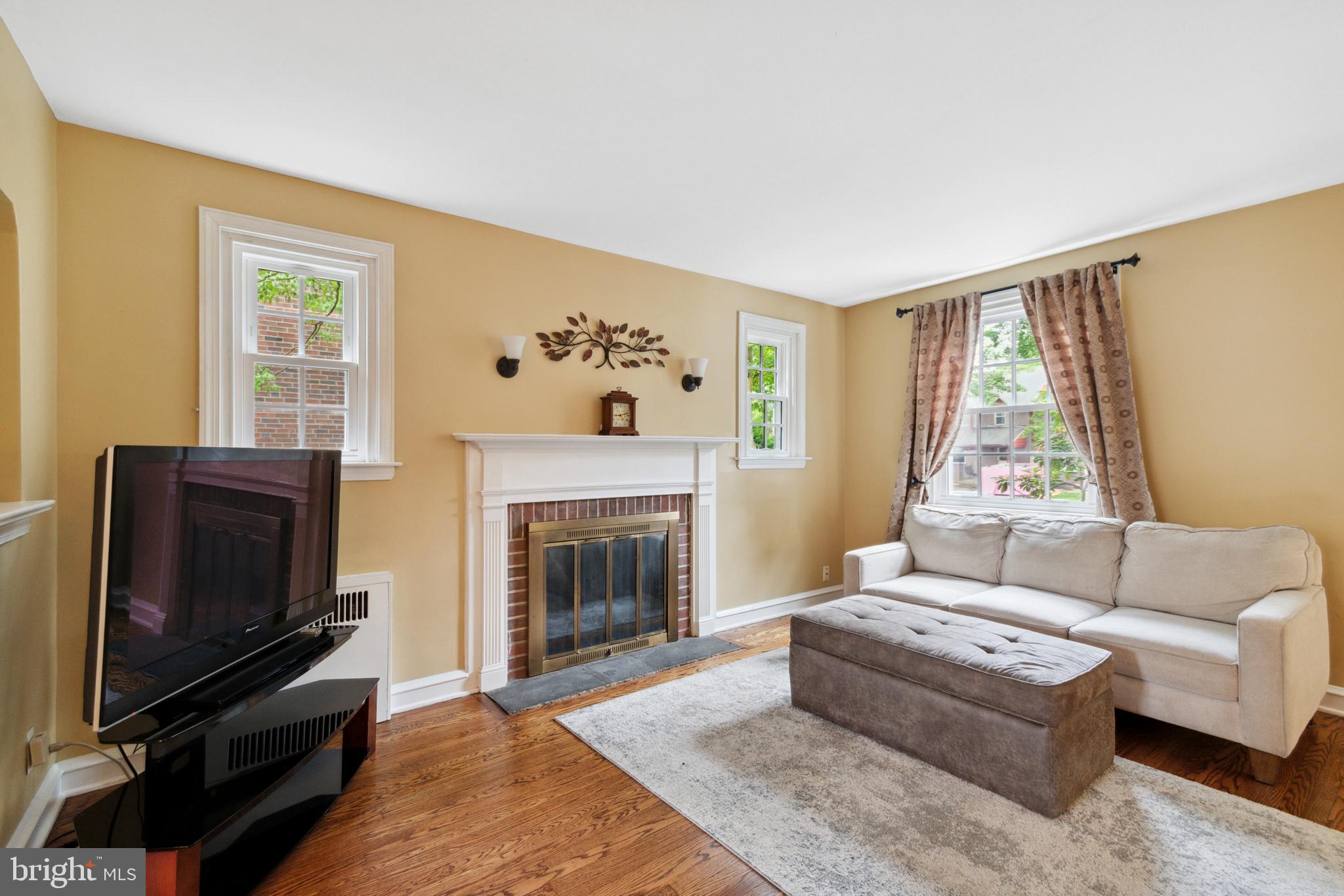 49 Braeburn Road Havertown, PA 19083 - Photo 6 of 34