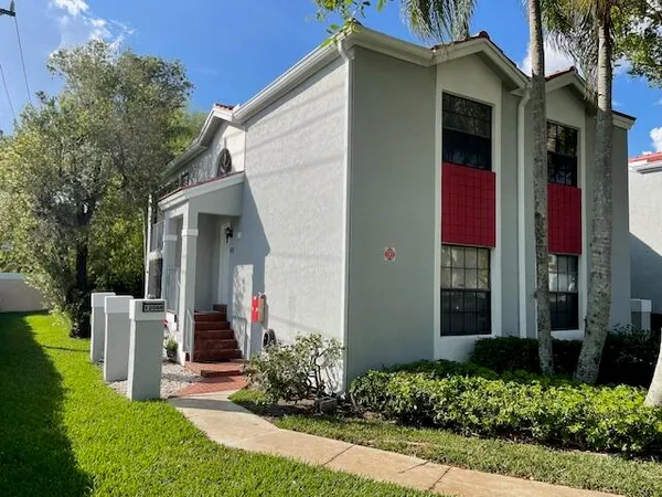 $2,850 | 12066 Northwest 11th Street, Pembroke Pines, FL 33026