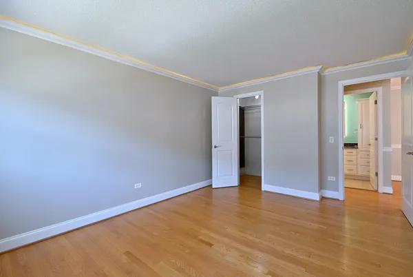 $199,000 | 4932 North Leonard Drive, Unit 2A, Norridge, IL 60706